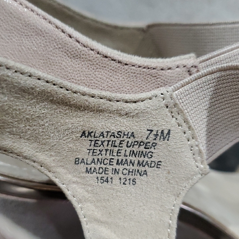 Anne Klein Beige Wedge Sandals AK Sport Athleisure Comfort Playcay Resort Casual - Picture 3 of 12